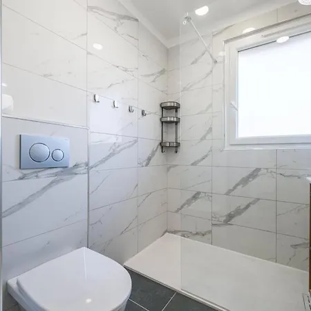 Le Coq Victoria - Parking - Ac - 50m From The Sea Apartman