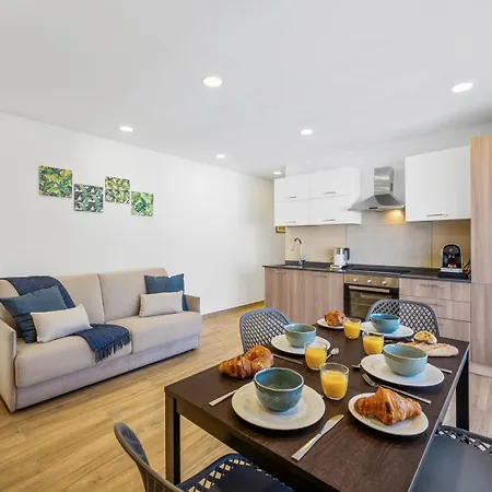 Le Coq Victoria - Parking - Ac - 50m From The Sea Apartman