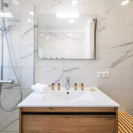 شقة Le Coq Victoria - Parking - Ac - Wifi *